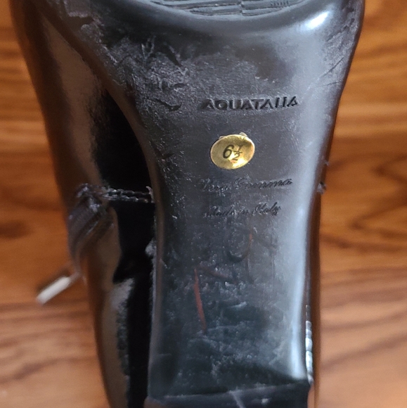 Booties - Picture 4 of 4